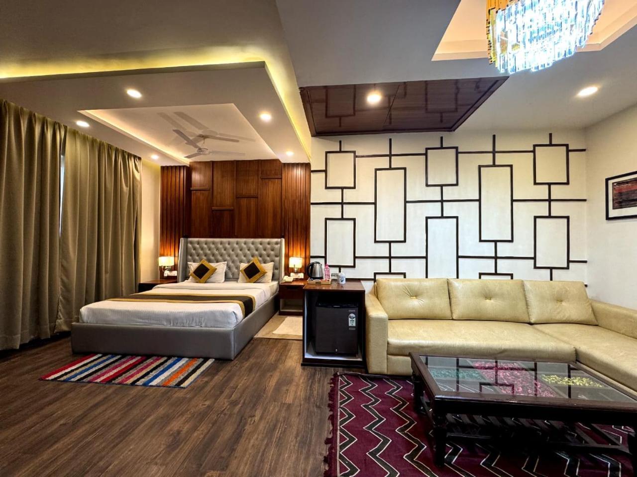 Hotel River Rhythm Assi Ghat Váránaszi Kültér fotó