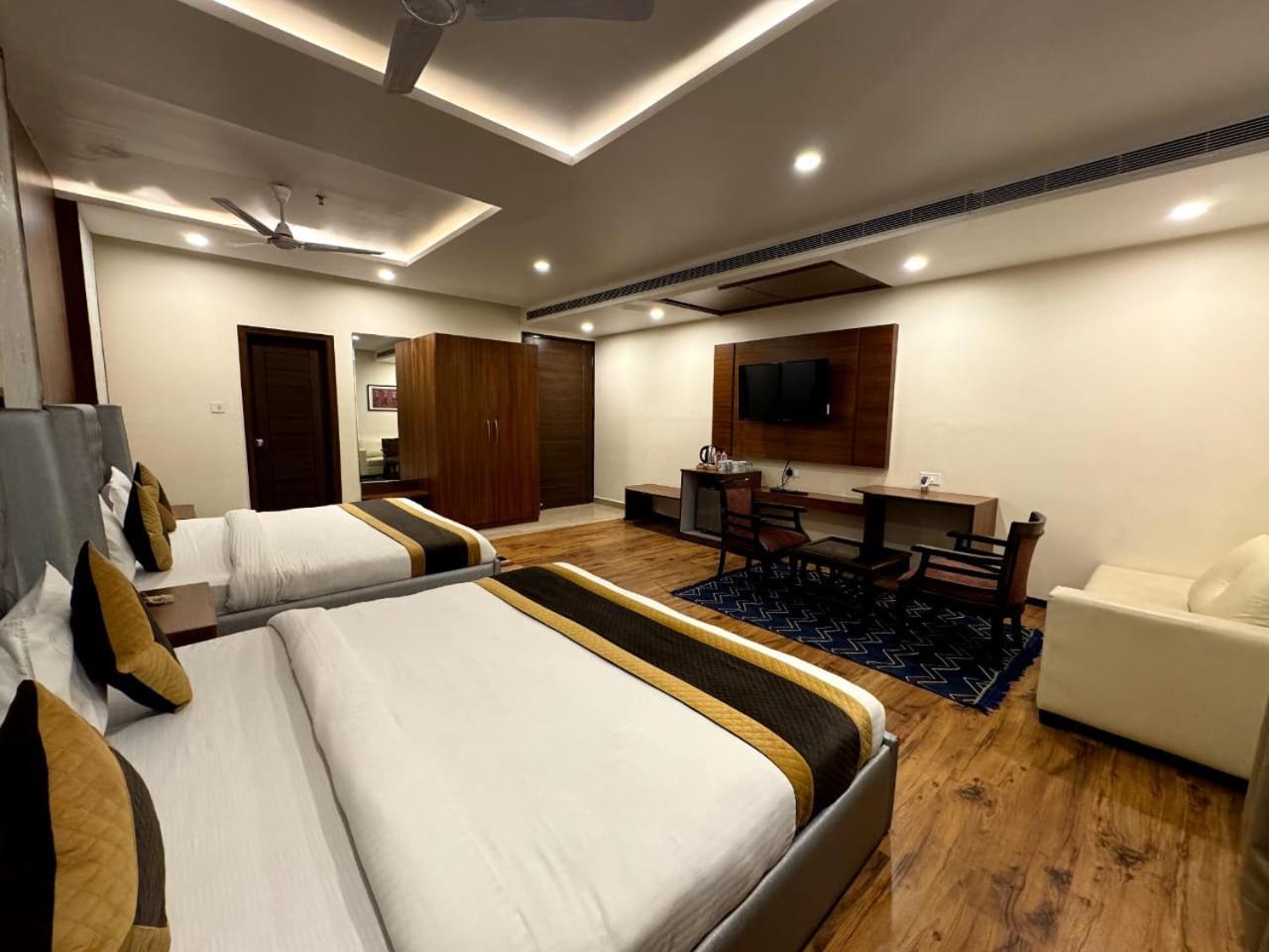 Hotel River Rhythm Assi Ghat Váránaszi Kültér fotó
