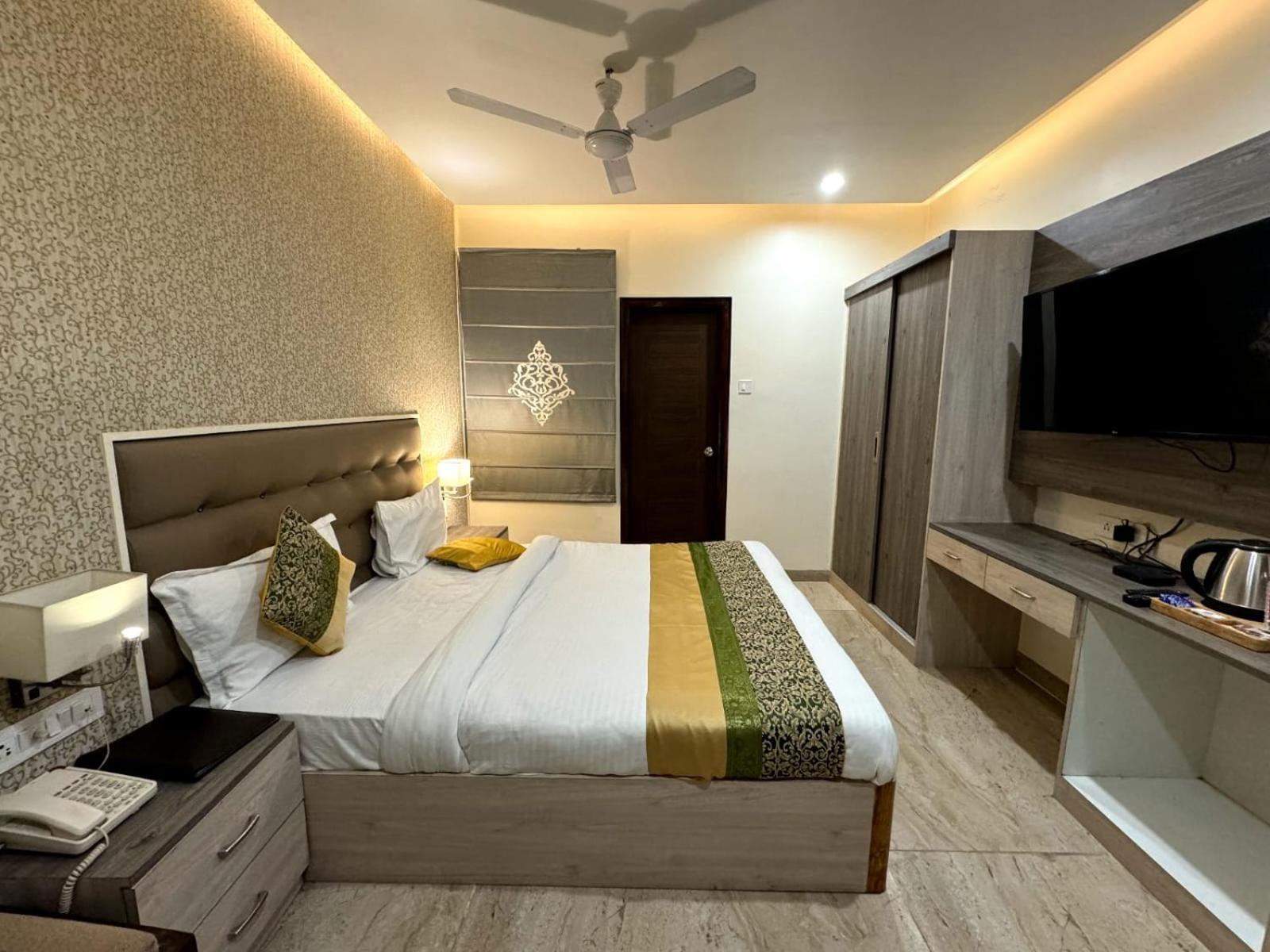 Hotel River Rhythm Assi Ghat Váránaszi Kültér fotó
