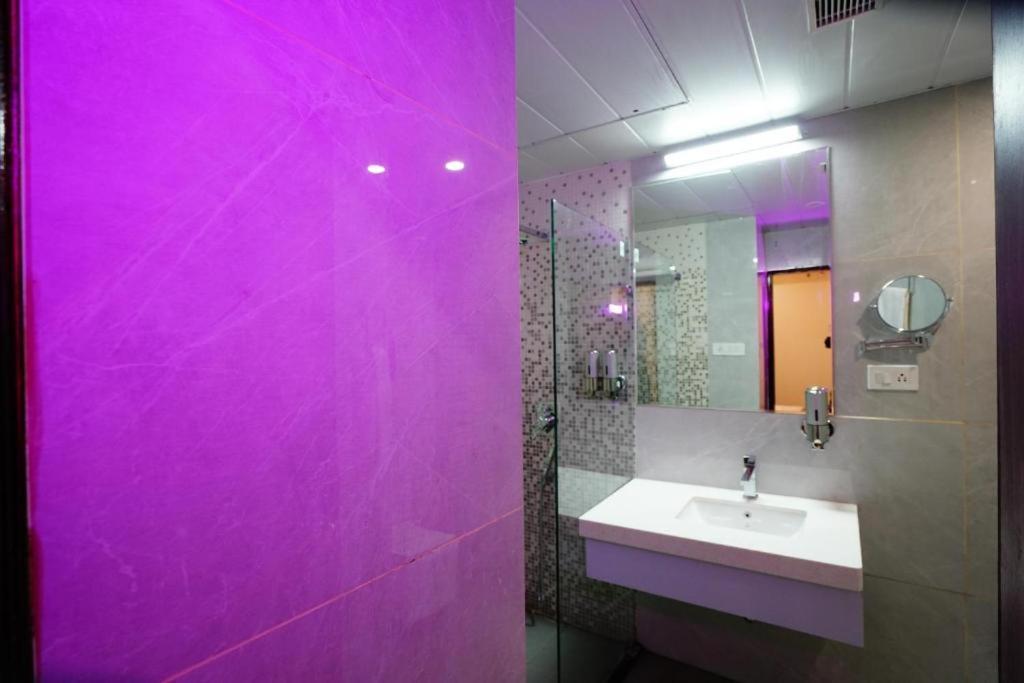 Hotel River Rhythm Assi Ghat Váránaszi Kültér fotó