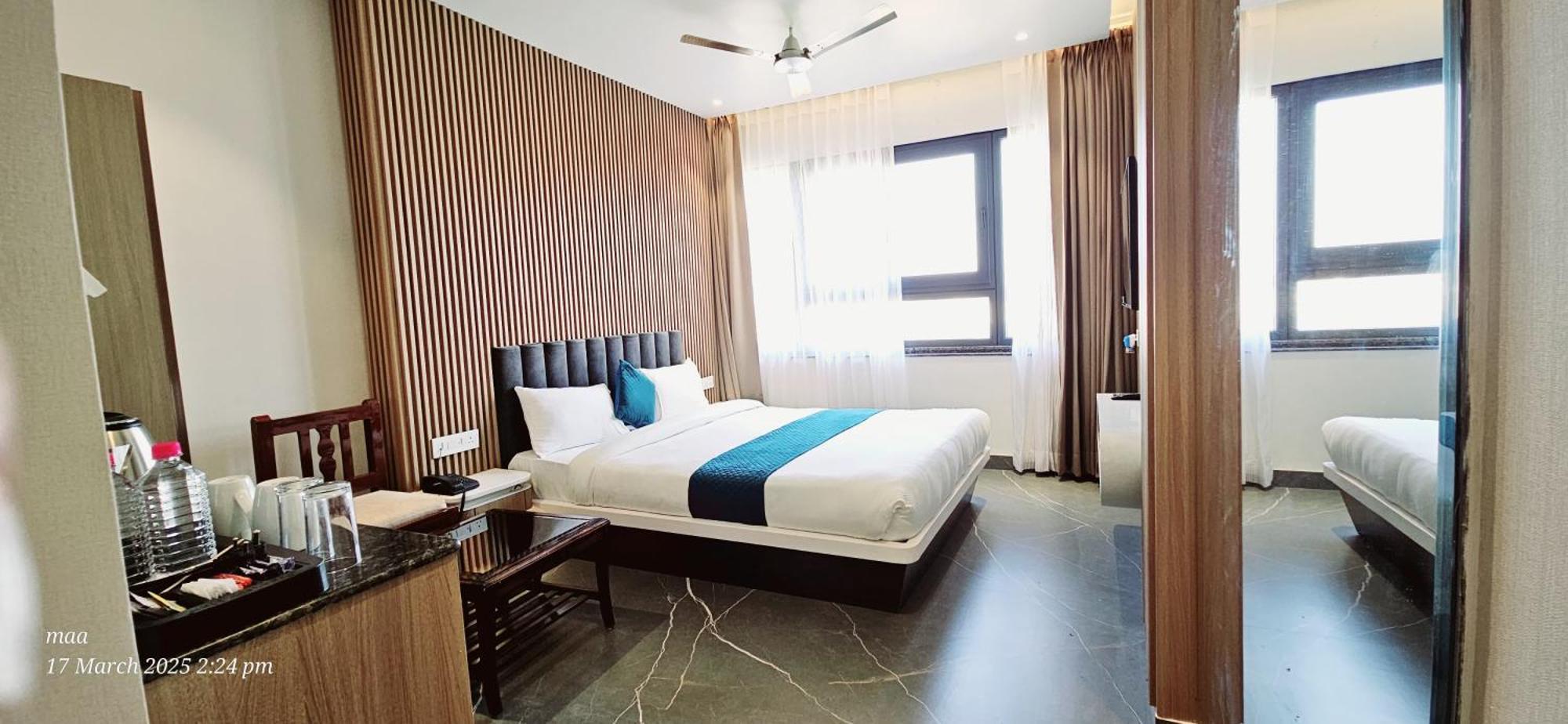 Hotel River Rhythm Assi Ghat Váránaszi Kültér fotó